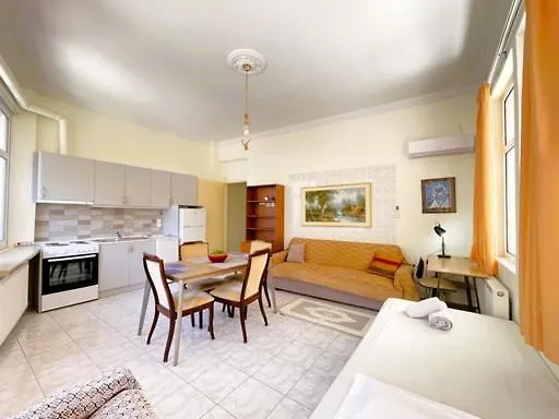 Under The Castle Náuplia