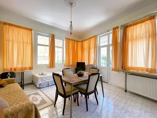 Under The Castle * Náuplia